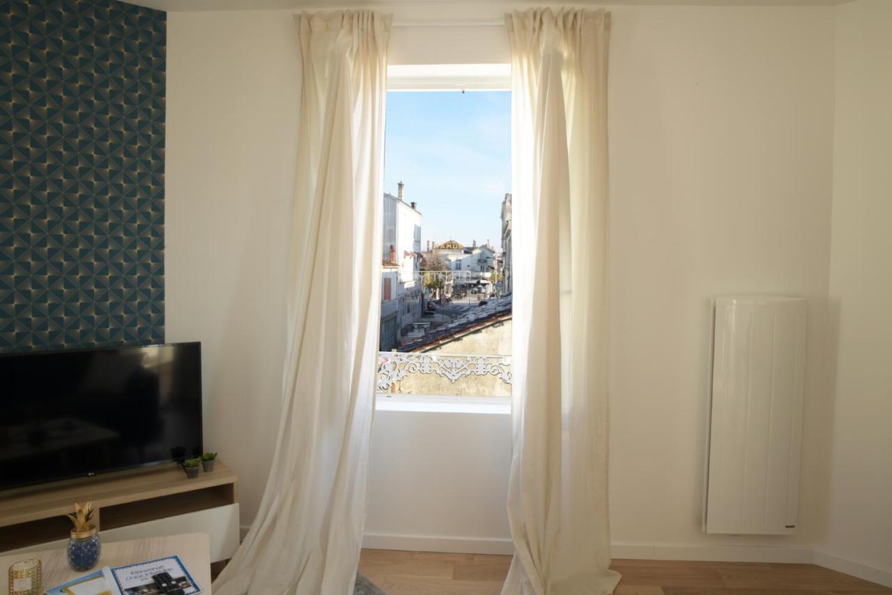 T2 De 55M2 Avec Toit Terrasse, Hyper Centre, Wifi, Draps, Savons Et Serviettes Fournis Cognac Eksteriør bilde